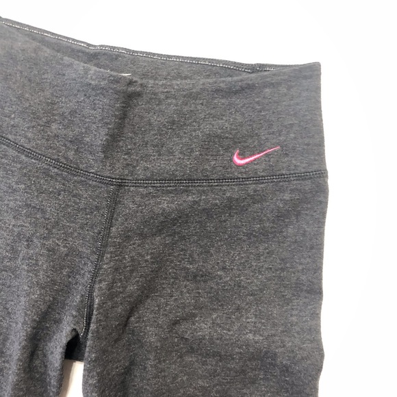 Nike Dark Grey Cropped Leggings 0110 - Picture 2 of 4